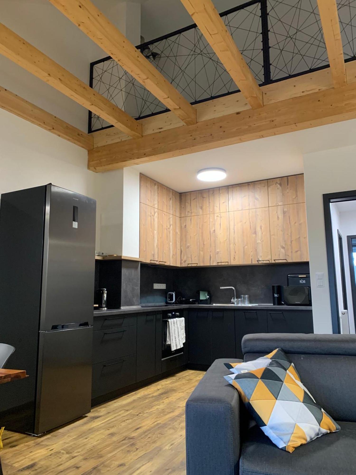 Apartman Mavis Касперске Хори Екстериор снимка